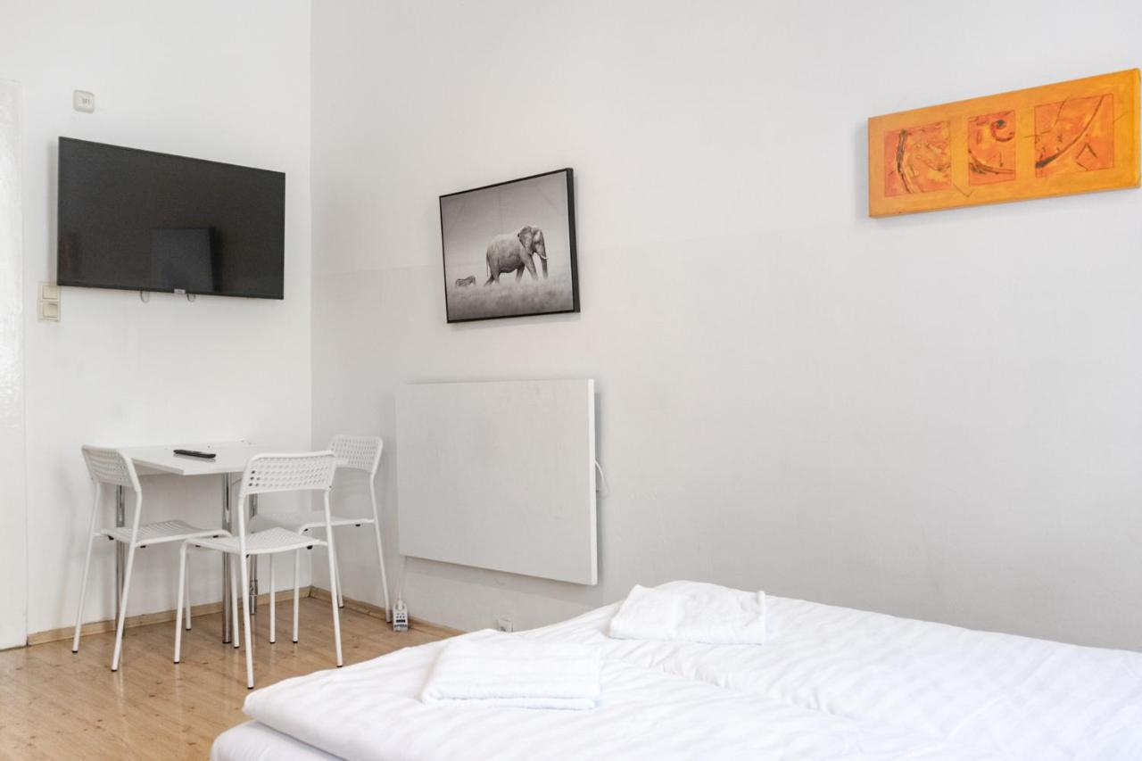 Attractive Apartment Near Wiener Stadthalle Екстериор снимка